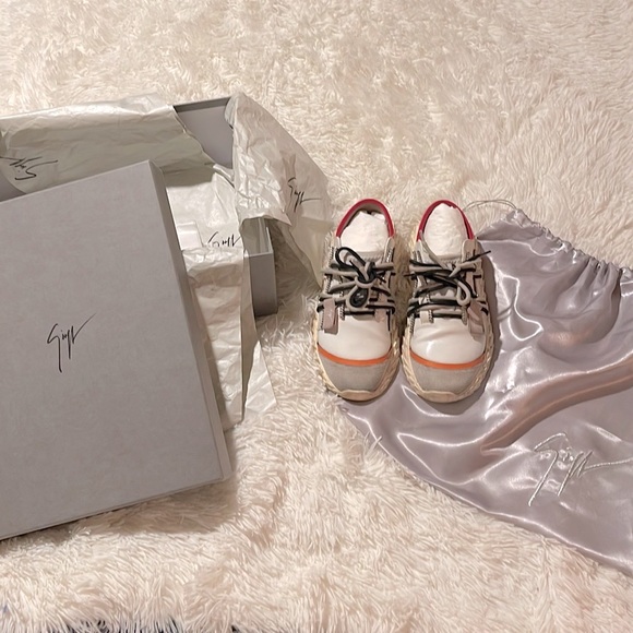 Giuseppe Zanotti women sneakers in size 7 - Picture 2 of 8